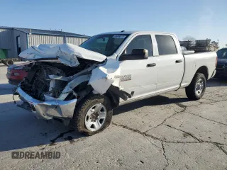 2018 Ram 2500 Tradesman z VIN 3C6UR5CJ3JG415794, wystawiony jako Copart lot #48498815 z przebiegiem 144 671 mil mil oraz Szkoda całkowita • Salvage title. Historia ofert i sprzedaży dostępna na DreamBid. Obrazek 1.