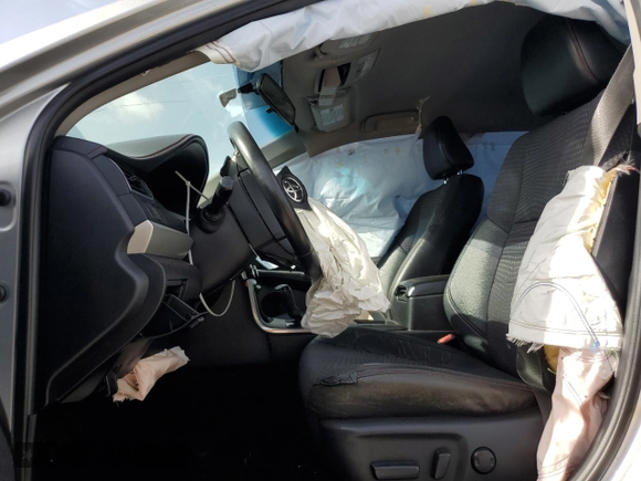 2015 Toyota Camry XLE с VIN 4T1BF1FK1FU897705, выставлен на аукционе Copart как лот 59878385 с пробегом 129 152 миль миль и Списание • Salvage title. История ставок и продаж доступна на DreamBid. Изображение 7.