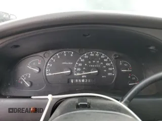 2000 Ford Explorer XLT z VIN 1FMZU73E9YZB18904, wystawiony jako Copart lot #47890925 z przebiegiem 248 363 mil mil oraz Szkoda całkowita • Salvage title. Historia ofert i sprzedaży dostępna na DreamBid. Obrazek 9.
