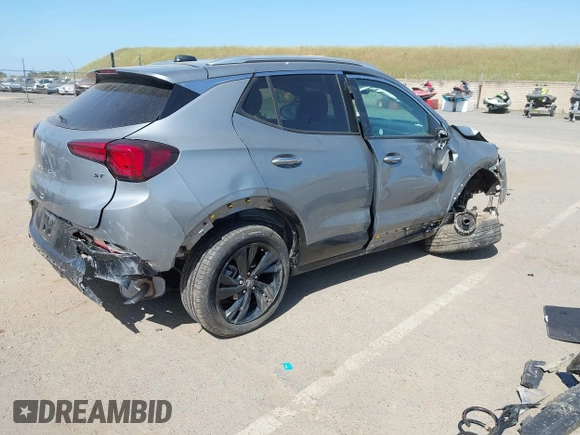 2024 Buick Encore GX Sport Touring с VIN KL4AMESL8RB122520, выставлен на аукционе IAAI как лот 42100439 с пробегом 15 787 миль миль и . История ставок и продаж доступна на DreamBid. Изображение 4.