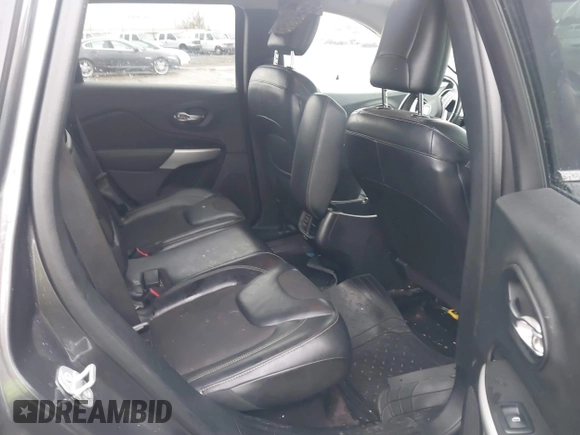 2018 Jeep Cherokee Latitude Plus with VIN 1C4PJLLBXJD621833, listed as a IAAI auction lot 41325843 with 65,326 mi miles. Bid and sale history available at carsss.com. Image 8.