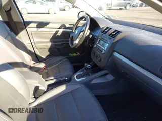 2009 Volkswagen Jetta SE с VIN 3VWRZ71K39M130352, выставлен на аукционе IAAI как лот 41831865 с пробегом 175 893 миль миль и . История ставок и продаж доступна на DreamBid. Изображение 5.