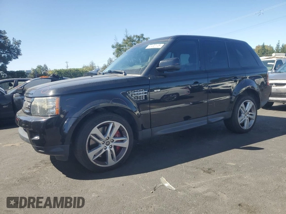 2013 Land Rover Range Rover Sport SC z VIN SALSH2E41DA784027, wystawiony jako Copart lot #62400115 z przebiegiem 104 189 mil mil oraz Szkoda całkowita • Salvage title. Historia ofert i sprzedaży dostępna na DreamBid. Obrazek 1.