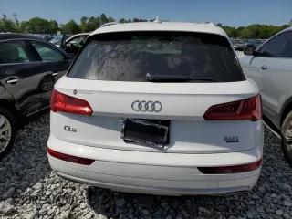 2018 Audi Q5 Premium with VIN WA1ANAFY8J2004645, listed as a Copart auction lot 52393465 with 128,601 mi miles and Clean Title. Bid and sale history available at carsss.com. Image 6.