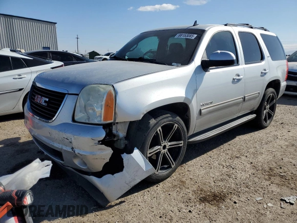 2014 GMC Yukon SLT with VIN 1GKS1CE00ER229897, listed as a Copart auction lot 88153085 with 213,106 mi miles and Salvage Title. Bid and sale history available at carsss.com. Image 1.