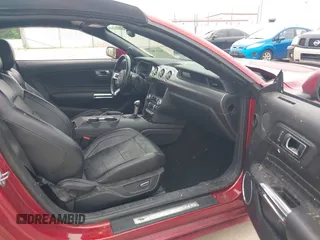 2019 Ford Mustang EcoBoost z VIN 1FATP8UH7K5148035, wystawiony jako IAAI lot #42337017 z przebiegiem 47 580 mil mil oraz . Historia ofert i sprzedaży dostępna na DreamBid. Obrazek 5.