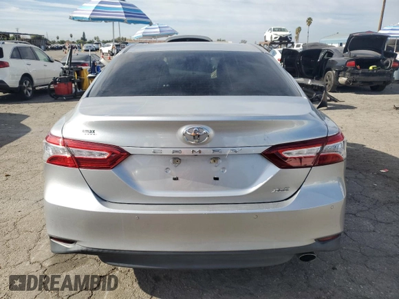 2018 Toyota Camry LE with VIN 4T1B11HK4JU062623, listed as a Copart auction lot 84542804 with 87,281 mi miles and Clean title. Bid and sale history available at DreamBid. Image 6.