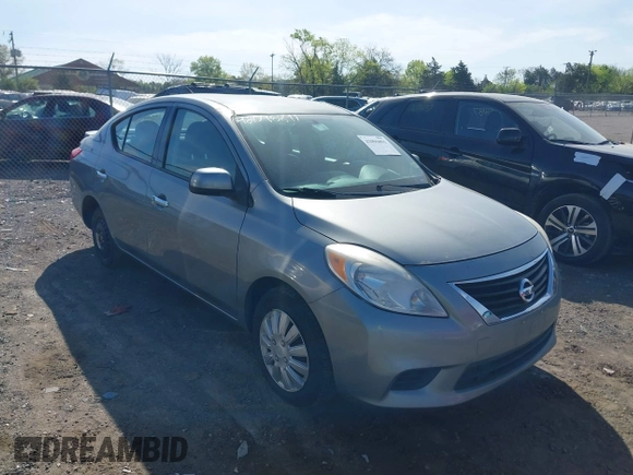 2014 Nissan Versa SV with VIN 3N1CN7AP5EL809218, listed as a IAAI auction lot 42096891 with 87,559 mi miles. Bid and sale history available at carsss.com. Image 1.