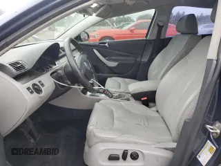 2007 Volkswagen Passat Wolfsburg Edition z VIN WVWAK73C47P140065, wystawiony jako Copart lot #57524315 z przebiegiem 189 924 mil mil oraz Szkoda całkowita • Salvage title. Historia ofert i sprzedaży dostępna na DreamBid. Obrazek 7.