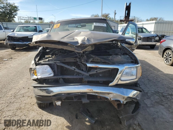 2002 Ford F-150 XL with VIN 1FTRX17262NC01116, listed as a Copart auction lot 80326534 with 0 mi miles and Salvage Title. Bid and sale history available at carsss.com. Image 5.