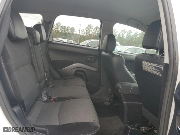 2010 Mitsubishi Outlander SE with VIN JA4AS3AW3AZ006837, listed as a Copart auction lot 83520134 with 91,672 mi miles and Salvage Title. Bid and sale history available at carsss.com. Image 11.
