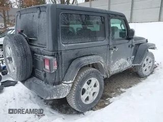 2020 Jeep Wrangler Willys z VIN 1C4GJXAG1LW118348, wystawiony jako IAAI lot #41404125 z przebiegiem 35 325 mil mil oraz . Historia ofert i sprzedaży dostępna na DreamBid. Obrazek 4.