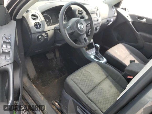 2012 Volkswagen Tiguan SE z VIN WVGAV7AX5CW004889, wystawiony jako Copart lot #57346115 z przebiegiem 100 503 mil mil oraz Szkoda całkowita • Salvage title. Historia ofert i sprzedaży dostępna na DreamBid. Obrazek 8.