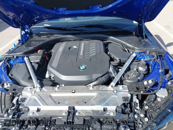 2024 BMW 4 Series M440i with VIN WBA53AT0XRCP39898, listed as a IAAI auction lot 41583884 with 2,212 mi miles and . Bid and sale history available at carsss.com. Image 10.