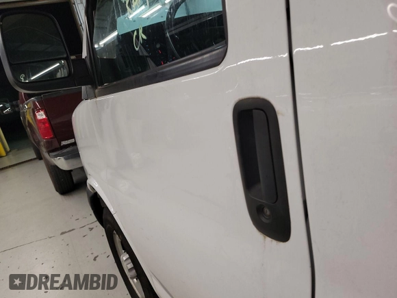 2022 Chevrolet Express Cargo with VIN 1GCWGAFP9N1262441, listed as a IAAI auction lot 42726973 with 39,809 mi miles and . Bid and sale history available at DreamBid. Image 13.