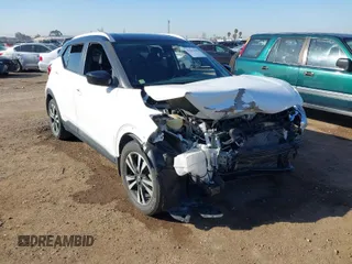 2019 Nissan Kicks S with VIN 3N1CP5CU1KL543001, listed as a IAAI auction lot 41622250 with 43,914 mi miles. Bid and sale history available at carsss.com. Image 1.