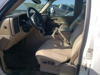 2005 Chevrolet Silverado 3500 LT with VIN 1GCJC33295F944586, listed as a Copart auction lot 71230574 with 326,804 mi miles and Salvage Title. Bid and sale history available at carsss.com. Image 7.