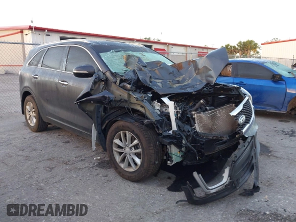 2018 Kia Sorento LX with VIN 5XYPG4A38JG400913, listed as a IAAI auction lot 41552120 with 94,637 mi miles. Bid and sale history available at carsss.com. Image 1.