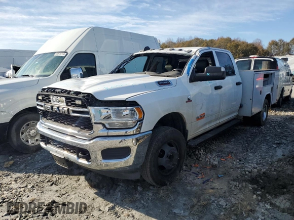 2019 Ram 3500 Tradesman with VIN 3C7WRSCL1KG551105, listed as a Copart auction lot 82125434 with 85,404 mi miles and Salvage Title. Bid and sale history available at carsss.com. Image 1.
