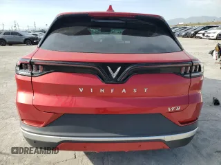 2023 VinFast VF 8 Plus z VIN RLLV1AFA8PH000614, wystawiony jako Copart lot #45595505 z przebiegiem 9271 mil mil oraz Szkody całkowita. Historia ofert i sprzedaży dostępna na DreamBid. Obrazek 6.