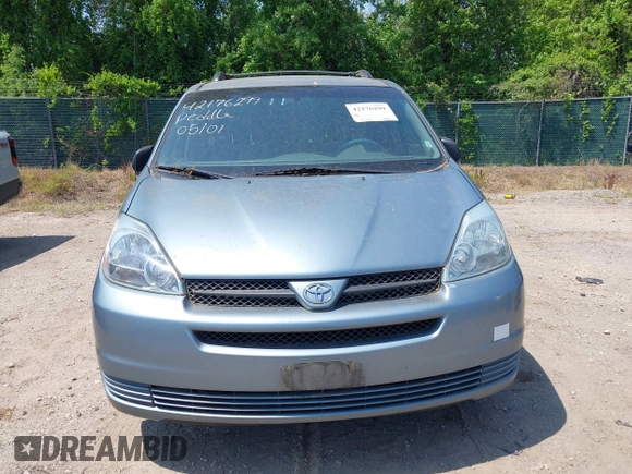 2004 Toyota Sienna CE with VIN 5TDZA23C34S220998, listed as a IAAI auction lot 42176299 with 345,935 mi miles and . Bid and sale history available at DreamBid. Image 6.