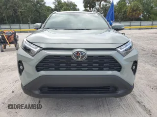 2023 Toyota RAV4 XLE Premium z VIN 2T3C1RFV7PW275825, wystawiony jako Copart lot #58638865 z przebiegiem 13 437 mil mil oraz Szkoda całkowita • Salvage title. Historia ofert i sprzedaży dostępna na DreamBid. Obrazek 5.