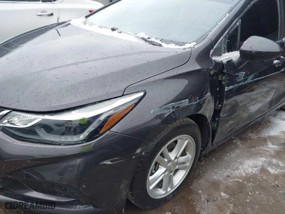 2017 Chevrolet Cruze LT with VIN 1G1BE5SMXH7190196, listed as a IAAI auction lot 41564441 with 127,770 mi miles. Bid and sale history available at carsss.com. Image 6.