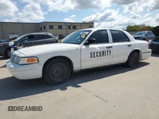 1999 Ford Crown Victoria Police with VIN 2FAFP71WXXX198735, listed as a Copart auction lot 70526134 with 116,889 mi miles and Clean Title. Bid and sale history available at carsss.com. Image 1.