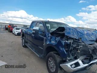 2019 Ford F-250 XL z VIN 1FT7W2BT8KEC30407, wystawiony jako IAAI lot #42226588 z przebiegiem 249 640 mil mil oraz . Historia ofert i sprzedaży dostępna na DreamBid. Obrazek 1.