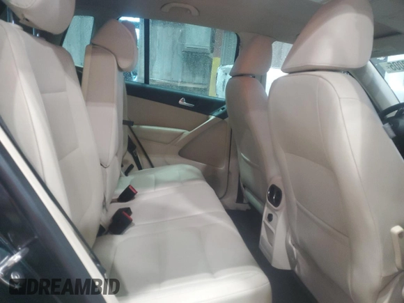 2012 Volkswagen Tiguan SE z VIN WVGAV7AX5CW536238, wystawiony jako Copart lot #55528005 z przebiegiem 127 732 mil mil oraz Szkody całkowita. Historia ofert i sprzedaży dostępna na DreamBid. Obrazek 11.