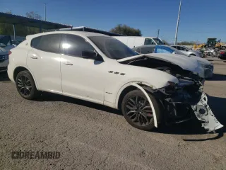 2019 Maserati Levante GranSport with VIN ZN661XUS1KX323509, listed as a Copart auction lot 80133154 with 35,059 mi miles and Salvage Title. Bid and sale history available at carsss.com. Image 4.