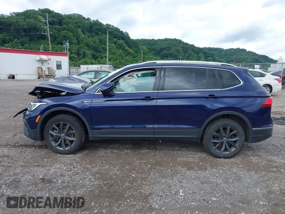 2022 Volkswagen Tiguan SE z VIN 3VV2B7AX2NM174360, wystawiony jako IAAI lot #42535724 z przebiegiem 34 723 mil mil oraz . Historia ofert i sprzedaży dostępna na DreamBid. Obrazek 15.