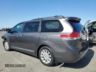 2014 Toyota Sienna XLE z VIN 5TDYK3DC7ES452163, wystawiony jako Copart lot #57534605 z przebiegiem 174 794 mil mil oraz Szkoda całkowita • Salvage title. Historia ofert i sprzedaży dostępna na DreamBid. Obrazek 2.