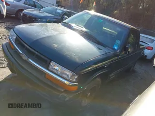 2003 Chevrolet S-10 with VIN 1GCCS19H638165384, listed as a IAAI auction lot 41543313 with 117,386 mi miles and . Bid and sale history available at DreamBid. Image 17.