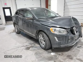 2016 Volvo XC60 T5 Premier with VIN YV4612RK5G2822876, listed as a IAAI auction lot 41408074 with 100,935 mi miles. Bid and sale history available at carsss.com. Image 1.