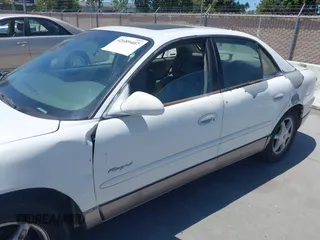 2000 Buick Regal GS с VIN 2G4WF5510Y1189915, выставлен на аукционе IAAI как лот 42689407 с пробегом Не указан миль и . История ставок и продаж доступна на DreamBid. Изображение 6.