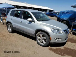 2010 Volkswagen Tiguan S with VIN WVGAV7AX7AW531751, listed as a Copart auction lot 44072965 with 141,838 mi miles and Clean title. Bid and sale history available at DreamBid. Image 4.