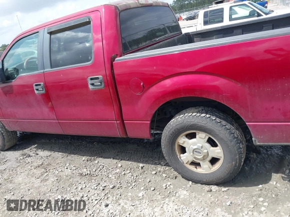 2014 Ford F-150 XL with VIN 1FTFW1CF9EFA85164, listed as a IAAI auction lot 41940709 with 262,185 mi miles. Bid and sale history available at carsss.com. Image 14.