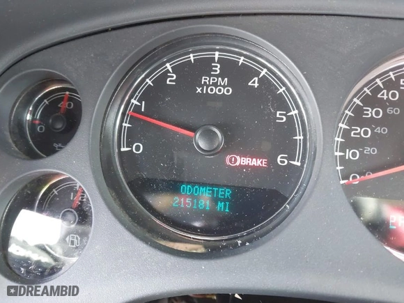 2007 Chevrolet Suburban LT with VIN 1GNFK16317R366798, listed as a IAAI auction lot 41582762 with 215,181 mi miles. Bid and sale history available at carsss.com. Image 15.