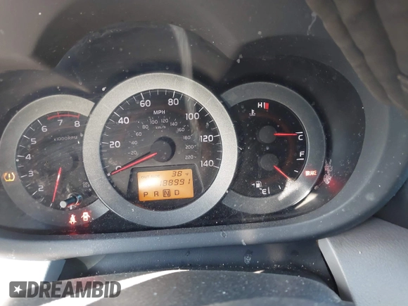 2007 Toyota RAV4 with VIN JTMBD33V676026194, listed as a IAAI auction lot 42001542 with 188,991 mi miles. Bid and sale history available at carsss.com. Image 7.