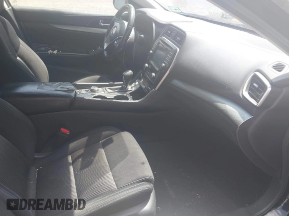 2016 Nissan Maxima 3.5 SV with VIN 1N4AA6AP1GC406660, listed as a IAAI auction lot 42097601 with 267,723 mi miles. Bid and sale history available at carsss.com. Image 5.
