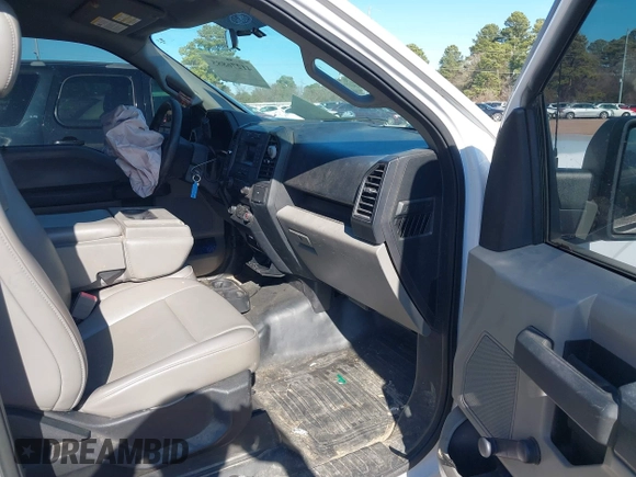 2018 Ford F-150 XL with VIN 1FTMF1CB6JKE60661, listed as a IAAI auction lot 41276885 with 142,090 mi miles. Bid and sale history available at carsss.com. Image 5.