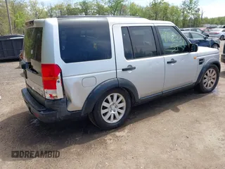 2005 Land Rover LR3 SE with VIN SALAE25475A318916, listed as a IAAI auction lot 42103237 with 216,795 mi miles and . Bid and sale history available at DreamBid. Image 4.