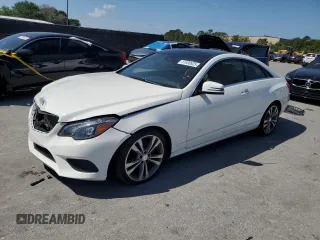 2016 Mercedes-Benz E-Class E 400 with VIN WDDKJ6FB2GF330432, listed as a Copart auction lot 51930925 with 70,674 mi miles and Clean Title. Bid and sale history available at carsss.com. Image 1.