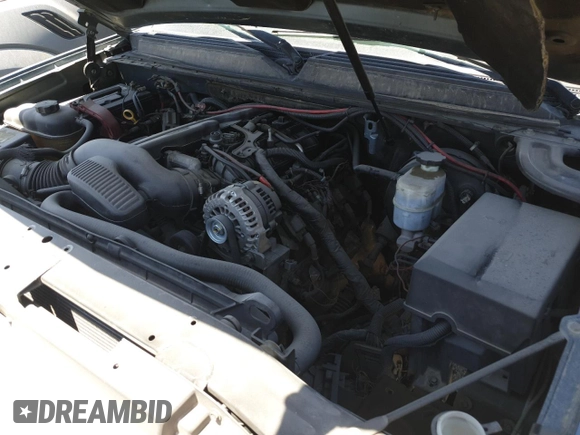 2008 Chevrolet Suburban LTZ with VIN 3GNFK163X8G193980, listed as a Copart auction lot 55521505 with 173,181 mi miles and Salvage title. Bid and sale history available at DreamBid. Image 12.