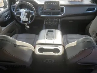 2021 Chevrolet Suburban Z71 с VIN 1GNSKDKD8MR135326, выставлен на аукционе Copart как лот 86894424 с пробегом 86 336 миль миль и Списание • Salvage title. История ставок и продаж доступна на DreamBid. Изображение 8.