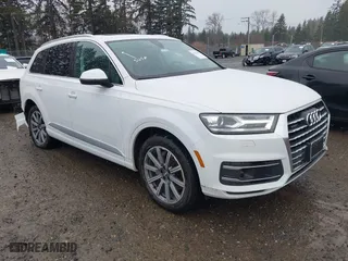 2018 Audi Q7 Premium Plus with VIN WA1LHAF77JD045828, listed as a IAAI auction lot 41631378 with 63,199 mi miles. Bid and sale history available at carsss.com. Image 1.