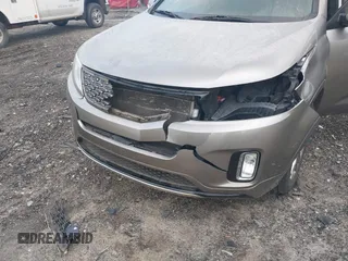 2014 Kia Sorento SX with VIN 5XYKW4A75EG440789, listed as a IAAI auction lot 41937425 with 103,104 mi miles. Bid and sale history available at carsss.com. Image 6.