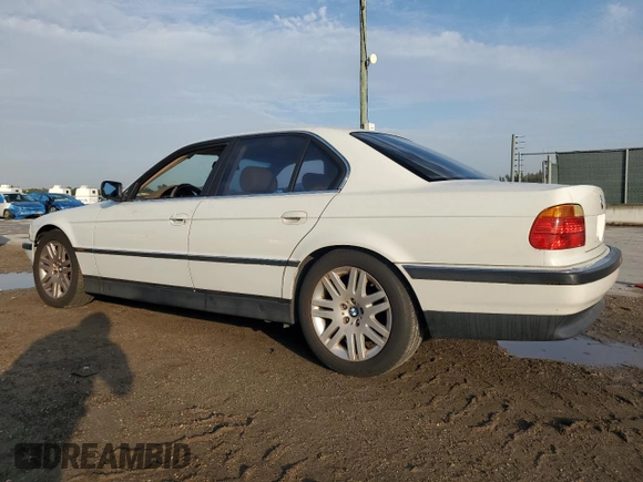 1995 BMW 7 Series 740i with VIN WBAGF6323SDH02306, listed as a Copart auction lot 41708995 with 109,902 mi miles and Clean Title. Bid and sale history available at carsss.com. Image 2.