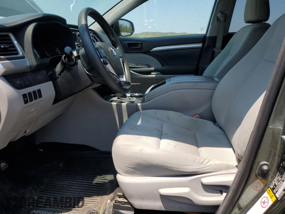 2018 Toyota Highlander LE with VIN 5TDBZRFH7JS876692, listed as a Copart auction lot 63097325 with 95,080 mi miles and Salvage title. Bid and sale history available at DreamBid. Image 7.